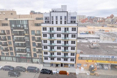 Beach Condo For Sale in Flushing, New York