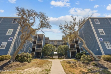 Beach Condo For Sale in North Topsail Beach, North Carolina