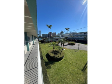 Beach Condo For Sale in North Miami Beach, Florida