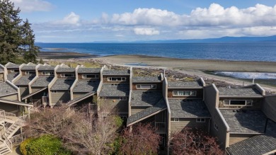 Beach Condo For Sale in Qualicum Beach,