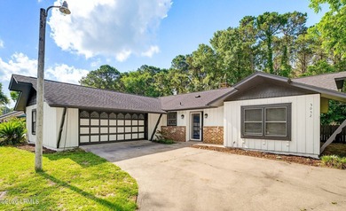 Beach Home For Sale in Beaufort, South Carolina
