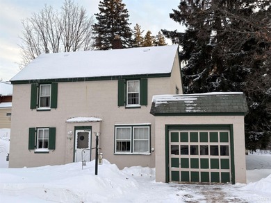 Beach Home For Sale in Ironwood, Michigan