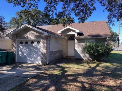 Beach Townhome/Townhouse For Sale in Fort Walton Beach, Florida