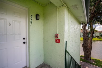 Beach Condo Sale Pending in Sunrise, Florida