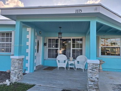 Beach Home For Sale in Lake Worth, Florida
