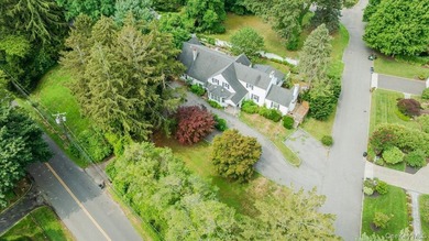 Beach Home For Sale in Huntington, New York