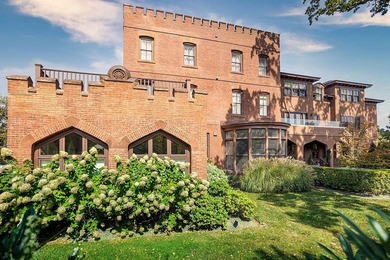 Beach Condo For Sale in Newport, Rhode Island