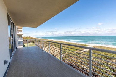 Beach Condo For Sale in North Hutchinson Island, Florida