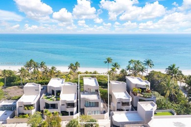 Beach Townhome/Townhouse For Sale in Key Biscayne, Florida
