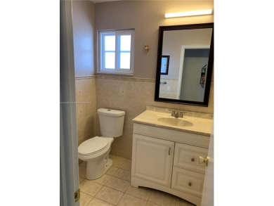 Beach Condo For Sale in Hallandale Beach, Florida