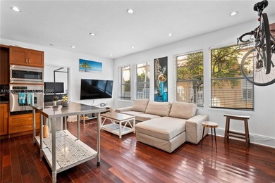 Beach Condo For Sale in Miami Beach, Florida