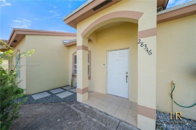 Beach Townhome/Townhouse Sale Pending in Homestead, Florida
