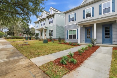 Beach Townhome/Townhouse Active Under Contract in Tallahassee, Florida