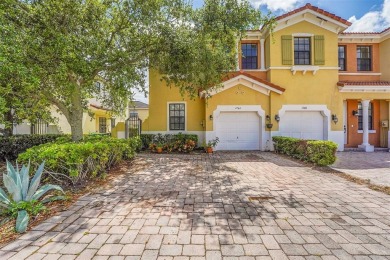 Beach Townhome/Townhouse For Sale in Port Saint Lucie, Florida