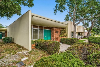 Beach Office Active Under Contract in Vero Beach, Florida