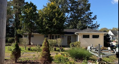 Beach Home For Sale in Amityville, New York