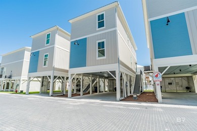 Beach Home For Sale in Gulf Shores, Alabama