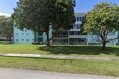Beach Condo For Sale in Lauderdale Lakes, Florida