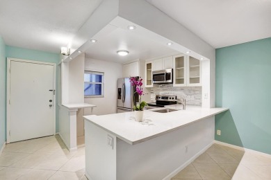 Beach Condo For Sale in Boynton Beach, Florida