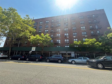Beach Condo Sale Pending in Flushing, New York