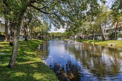 Beach Townhome/Townhouse For Sale in Pompano Beach, Florida