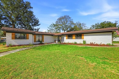 Beach Home For Sale in Fort Walton Beach, Florida