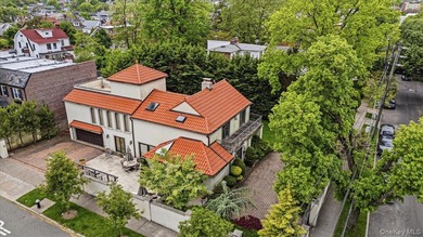 Beach Home For Sale in Beechhurst, New York
