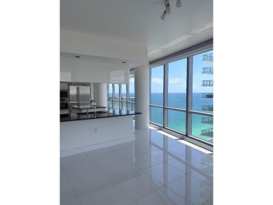 Beach Condo For Sale in Sunny Isles Beach, Florida