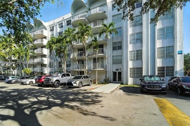 Beach Condo For Sale in Miami, Florida