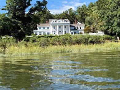 Beach Home For Sale in Huntington Bay, New York