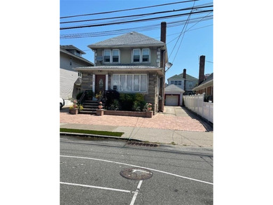 Beach Home For Sale in Queens, New York