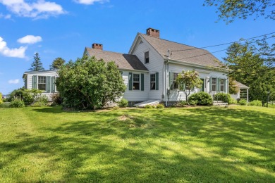 Beach Home For Sale in Southport, Maine