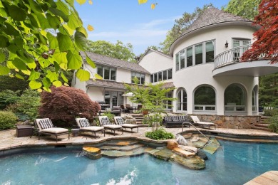 Beach Home For Sale in East Hampton, New York