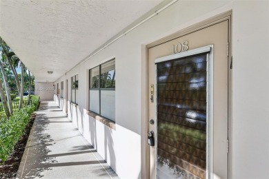 Beach Condo For Sale in Sunrise, Florida