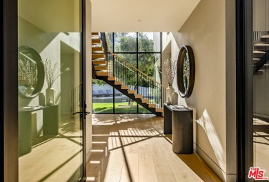 Beach Home For Sale in Malibu, California