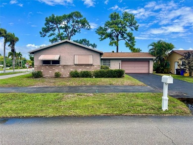 Beach Home For Sale in Lake Worth, Florida