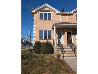 Beach Home For Sale in Rockaway Beach, New York