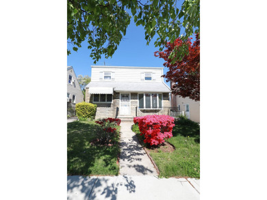 Beach Home For Sale in Whitestone, New York