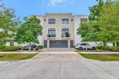 Beach Townhome/Townhouse For Sale in Fort Lauderdale, Florida