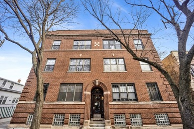 Beach Condo For Sale in Chicago, Illinois