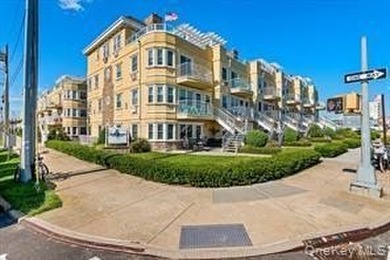 Beach Condo For Sale in Rockaway Park, New York