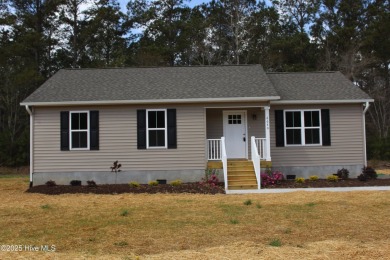 Beach Home For Sale in Grantsboro, North Carolina