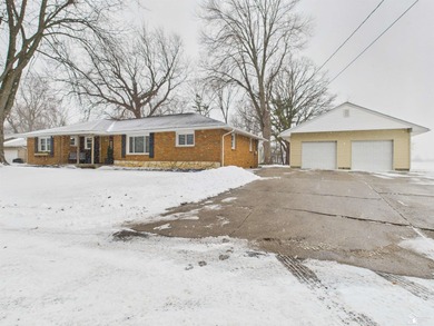 Beach Home For Sale in Luna Pier, Michigan