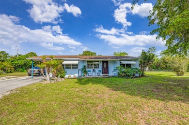 Beach Home For Sale in Palm Beach Gardens, Florida