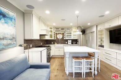 Beach Condo For Sale in Santa Monica, California