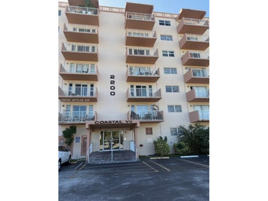 Beach Condo For Sale in Hallandale Beach, Florida