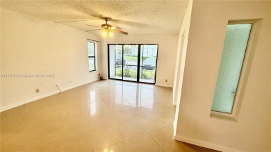 Beach Condo For Sale in West Palm Beach, Florida