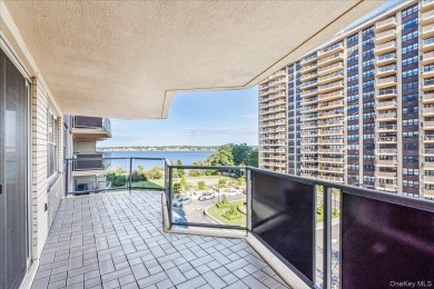 Beach Home Sale Pending in Bayside, New York