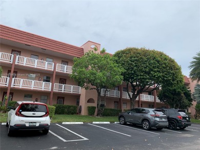 Beach Condo For Sale in Sunrise, Florida
