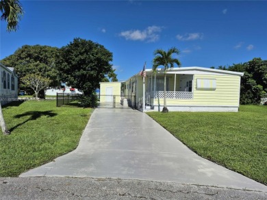 Beach Home Sale Pending in Davie, Florida